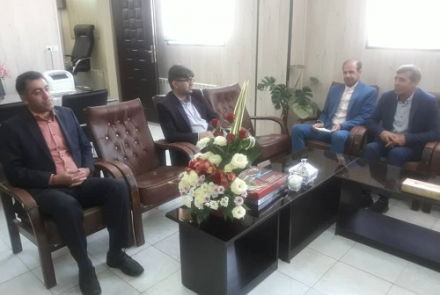 دیدار آقای دکتر تنهایی مدیریت محترم شبکه بهداشت ودرمان شهرستان با آقای نوروزی ریاست محترم دادگستری شهرستان به مناسبت هفته قوه قضائیه